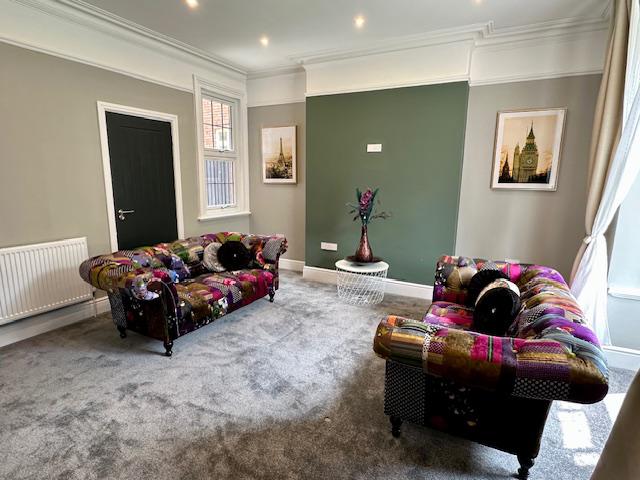 Wolverhampton 5 bed
