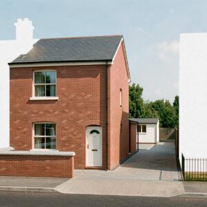 Modern 3-4 bedroom house in Telford