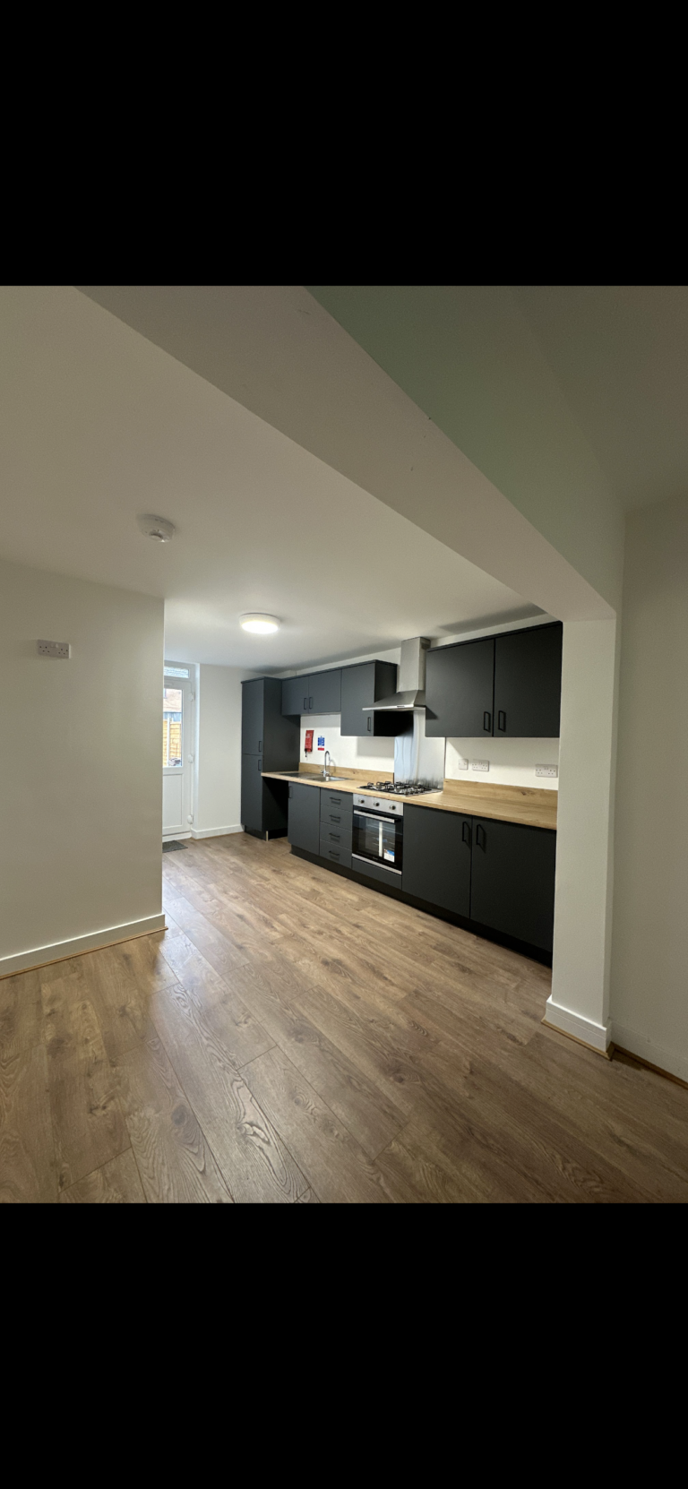 New refurbished 6 bed property in Preston