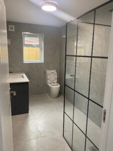 3 bed Bungalow-ASHFORD