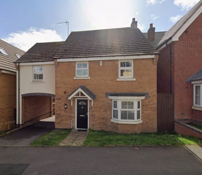 4beds- Dudley